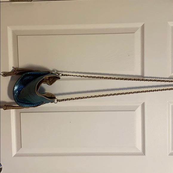 BEAUTIFUL ACCENT BAG✨ - Picture 2 of 2